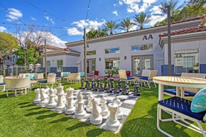 Luxury resort style condo Free Wi-fi and Parking